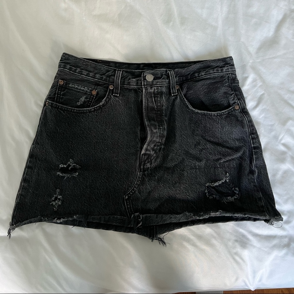 Levi’s Deconstructed High Rise Distressed Black Raw Hem Jean Skirt